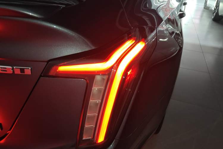 Used Cadillac CT5 2022 28T Platinum Edition Exterior 3