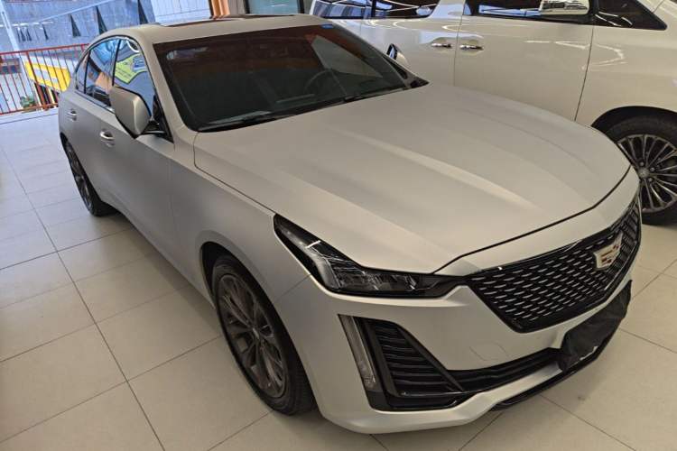 Used Cadillac CT5 2022 28T Luxury Version (Standard Edition) Front Right 45 Deg