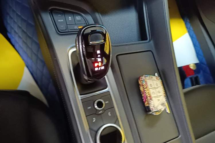 Used Cadillac CT5 2022 28T Prestige Edition Gear Lever