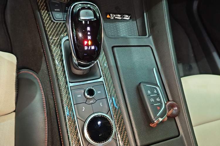 Used Cadillac CT5 2022 28T Platinum Edition Gear Lever