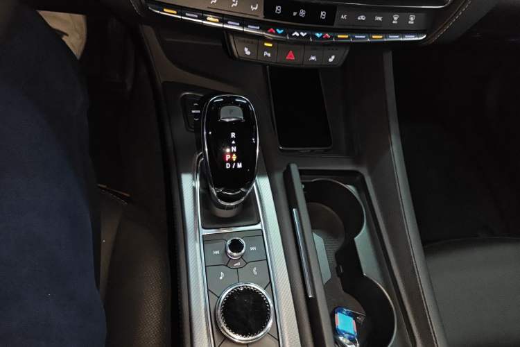 Used Cadillac CT5 2022 28T Prestige Edition Gear Lever