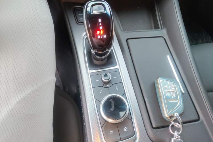 Used Cadillac CT5 2022 28T Prestige Edition Gear Lever