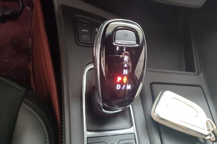 Used Cadillac CT5 2022 28T Fashion Edition Gear Lever