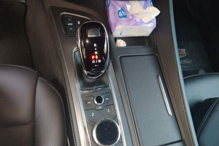 Used Cadillac CT5 2022 28T Platinum Edition Gear Lever