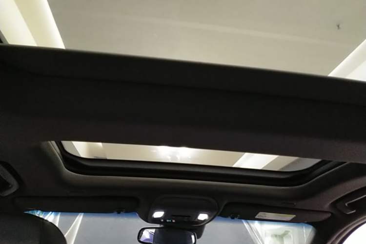 Used Cadillac CT5 2022 28T Luxury Version (Standard Edition) Headliner
