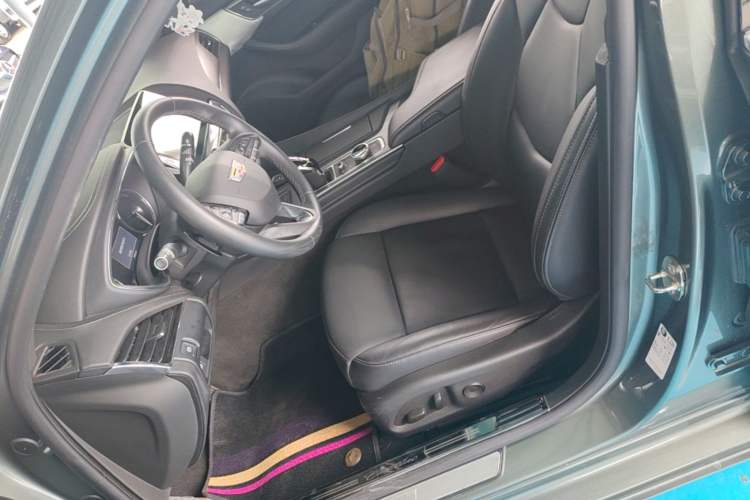 Used Cadillac CT5 2022 28T Luxury Edition Left Front Seat