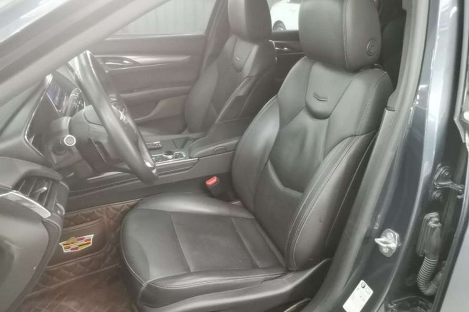 Used Cadillac CT5 2022 28T Luxury Edition Left Front Seat