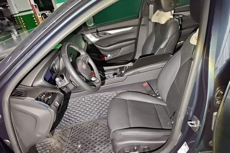Used Cadillac CT5 2022 28T Luxury Edition Left Front Seat