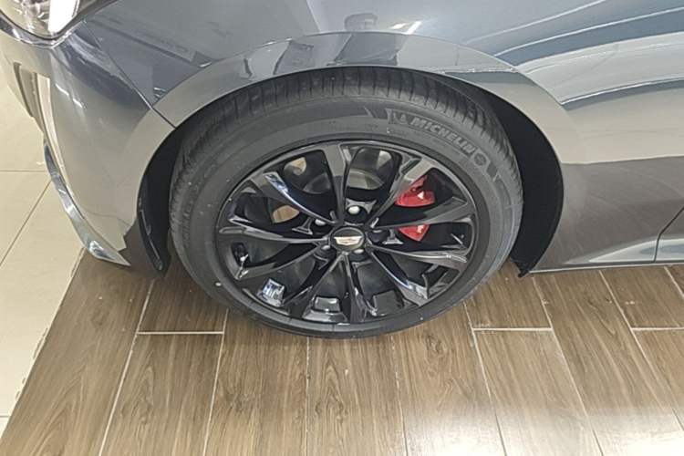 Used Cadillac CT5 2022 28T Luxury Version (Standard Edition) Left Front Wheel Hub