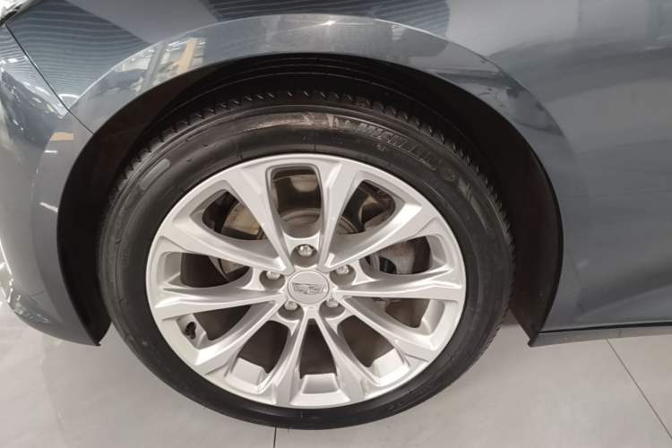 Used Cadillac CT5 2022 28T Luxury Version (Standard Edition) Left Front Wheel Hub