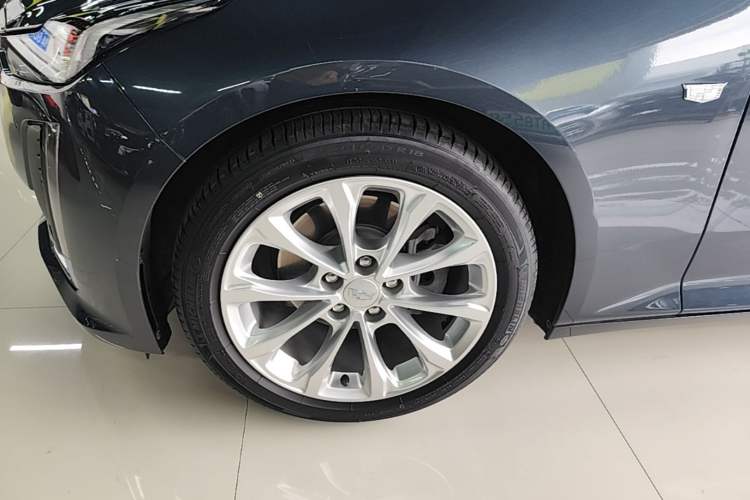Used Cadillac CT5 2022 28T Luxury Version (Standard Edition) Left Front Wheel Hub