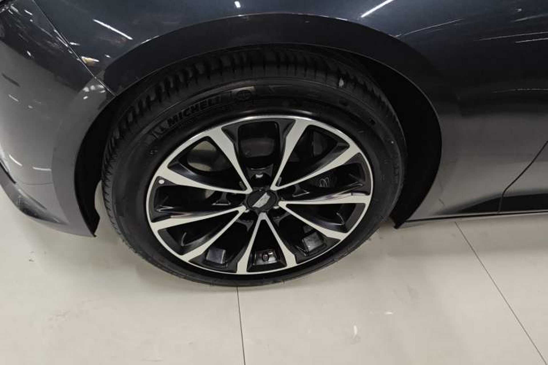 Used Cadillac CT5 2022 28T Prestige Edition Left Front Wheel Hub