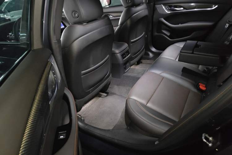 Used Cadillac CT5 2022 28T Platinum Edition Left Rear Seat