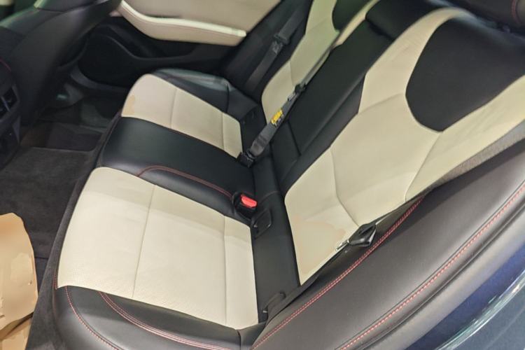 Used Cadillac CT5 2022 28T Platinum Edition Left Rear Seat
