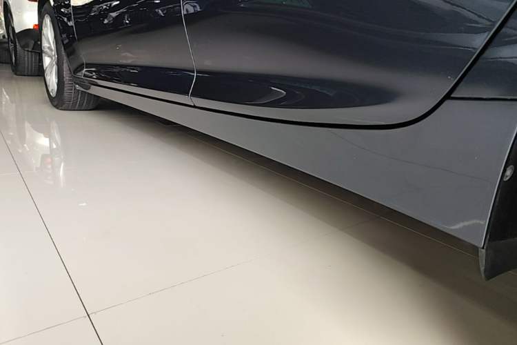 Used Cadillac CT5 2022 28T Luxury Version (Standard Edition) Left Side Sill