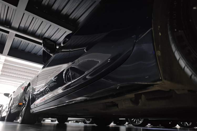 Used Cadillac CT5 2022 28T Platinum Edition Left Side Sill