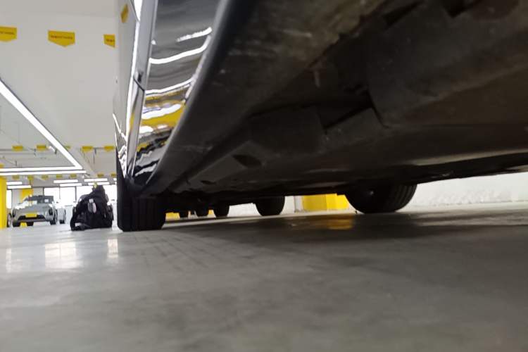 Used Cadillac CT5 2022 28T Prestige Edition Left Side Sill