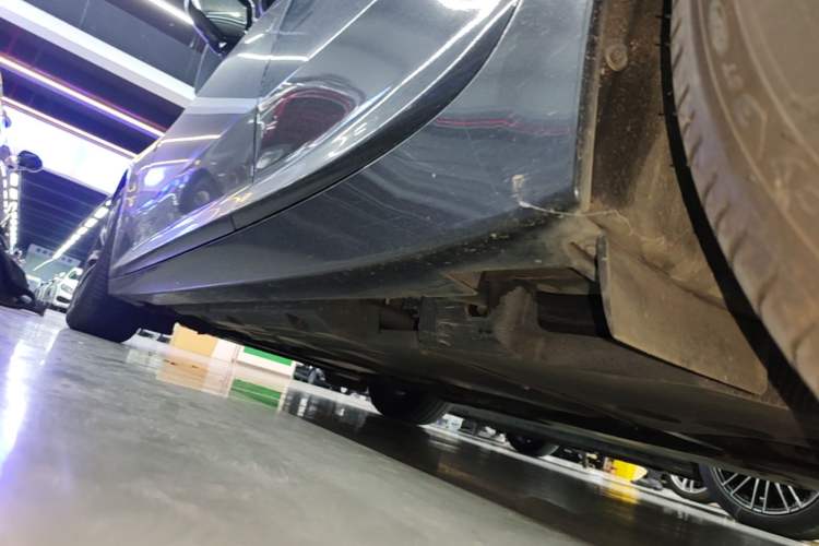 Used Cadillac CT5 2022 28T Prestige Edition Left Side Sill