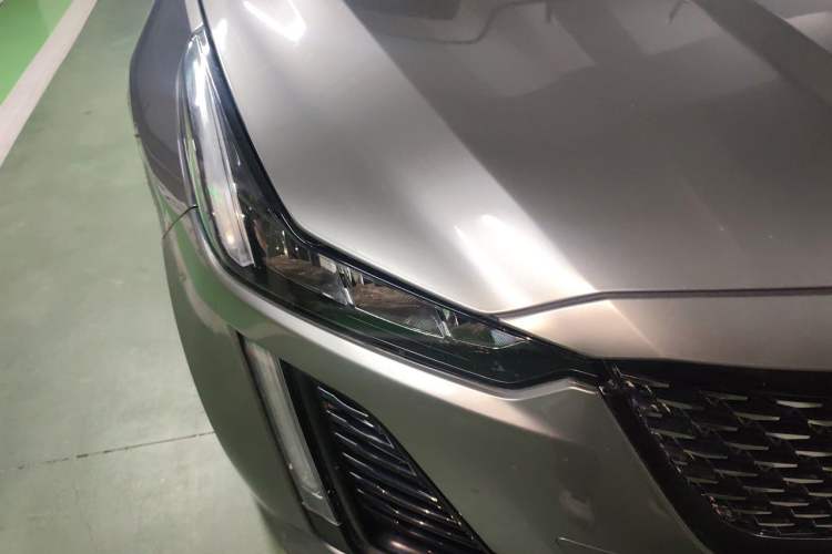 Used Cadillac CT5 2022 28T Luxury Edition Right Front Headlight