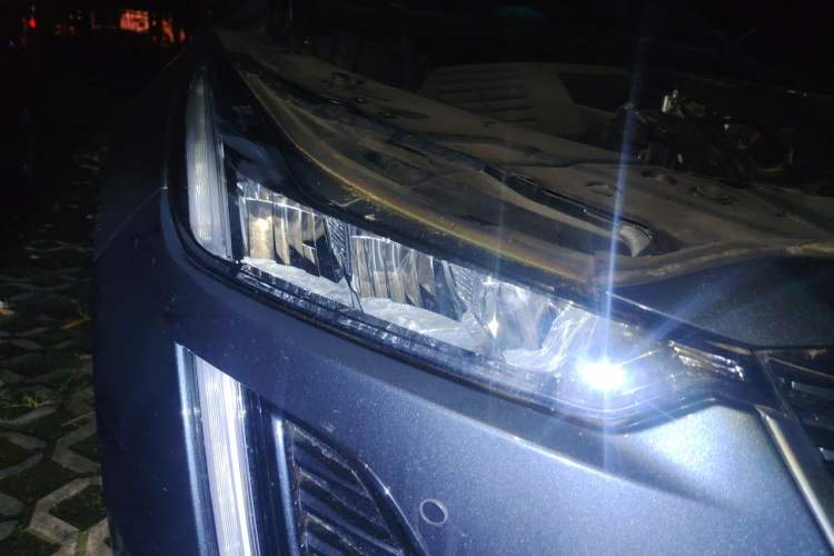 Used Cadillac CT5 2022 28T Luxury Version (Standard Edition) Right Front Headlight