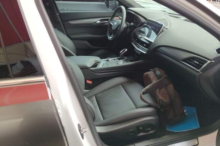 Used Cadillac CT5 2022 28T Prestige Edition Right Front Seat