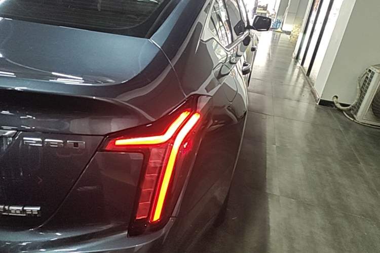 Used Cadillac CT5 2022 28T Luxury Version (Standard Edition) Right Rear Taillight