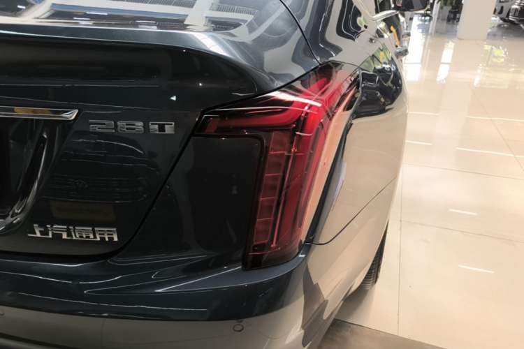 Used Cadillac CT5 2022 28T Luxury Edition Right Rear Taillight