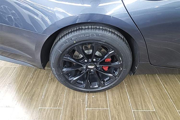 Used Cadillac CT5 2022 28T Luxury Version (Standard Edition) Right Rear Wheel Hub