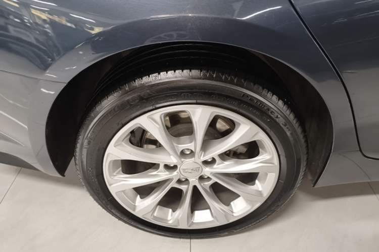 Used Cadillac CT5 2022 28T Luxury Version (Standard Edition) Right Rear Wheel Hub