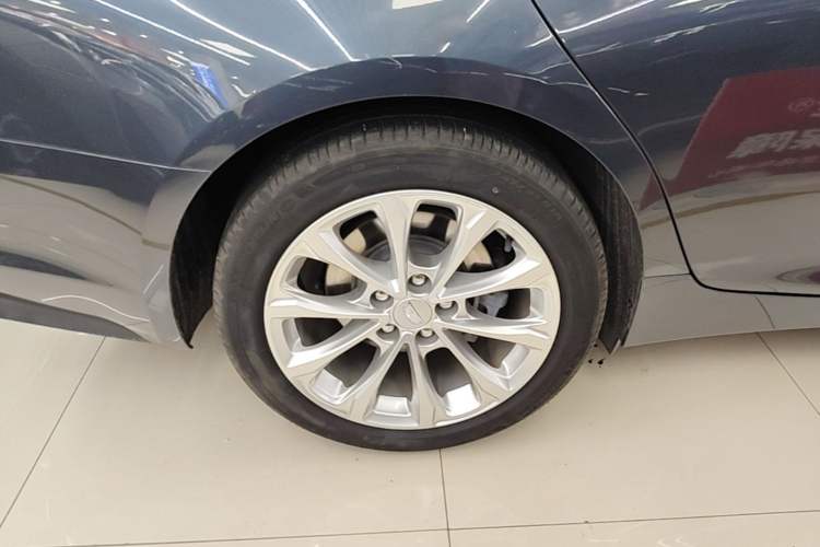 Used Cadillac CT5 2022 28T Luxury Version (Standard Edition) Right Rear Wheel Hub