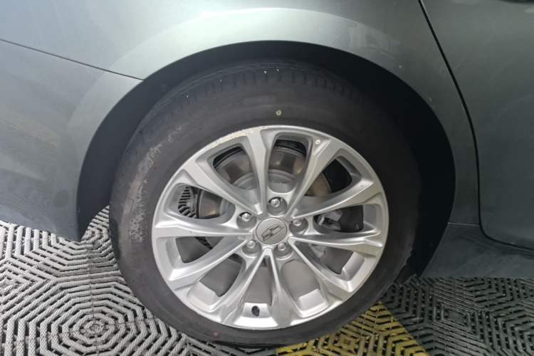 Used Cadillac CT5 2022 28T Luxury Version (Standard Edition) Right Rear Wheel Hub