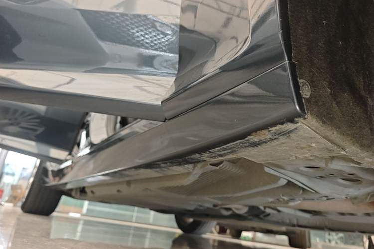 Used Cadillac CT5 2022 28T Luxury Version (Standard Edition) Right Side Sill
