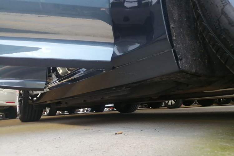 Used Cadillac CT5 2022 28T Luxury Version (Standard Edition) Right Side Sill