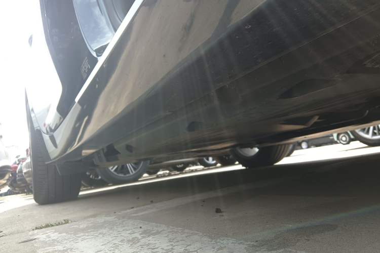 Used Cadillac CT5 2022 28T Luxury Version (Standard Edition) Right Side Sill