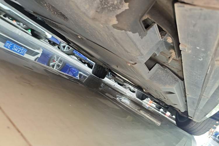 Used Cadillac CT5 2022 28T Platinum Edition Right Side Sill