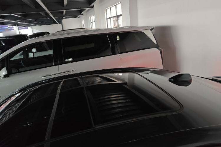 Used Cadillac CT5 2022 28T Platinum Edition Roof