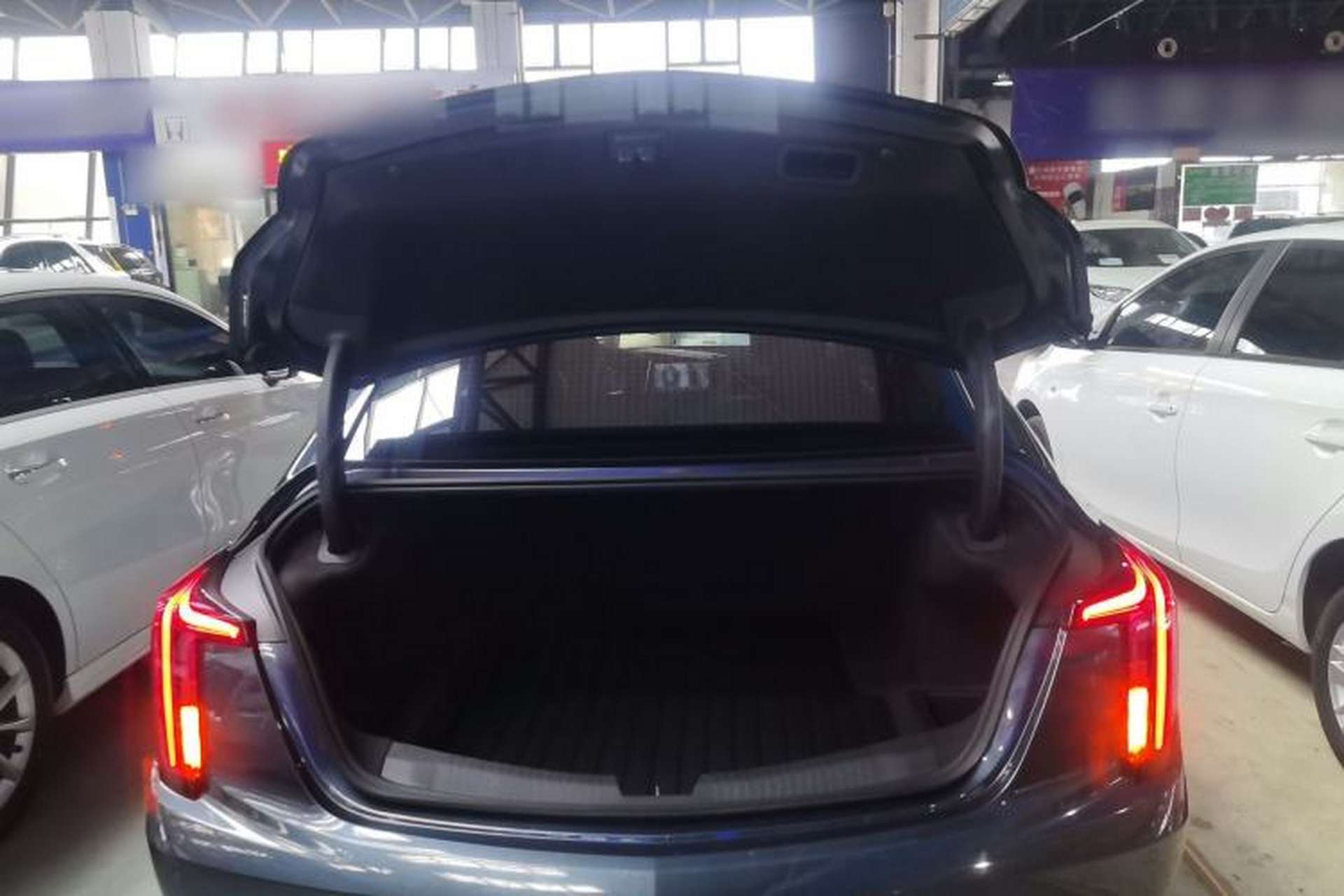 Used Cadillac CT5 2022 28T Luxury Edition Trunk