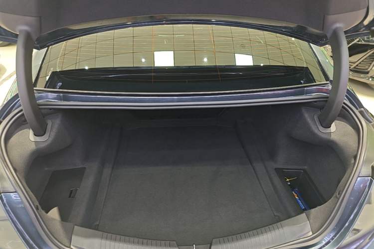 Used Cadillac CT5 2022 28T Platinum Edition Trunk