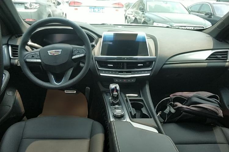 Used Cadillac CT5 2022 28T Prestige Edition Center Console
