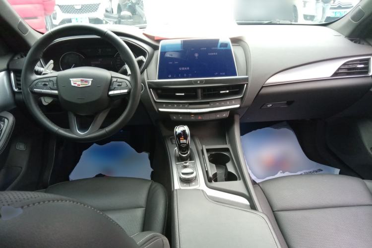 Used Cadillac CT5 2022 28T Luxury Edition Center Console