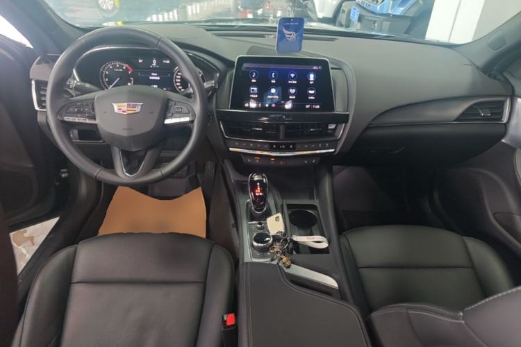 Used Cadillac CT5 2022 28T Luxury Edition Center Console