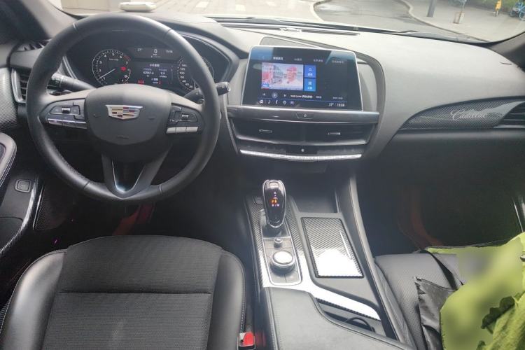 Used Cadillac CT5 2022 28T Fashion Edition Center Console