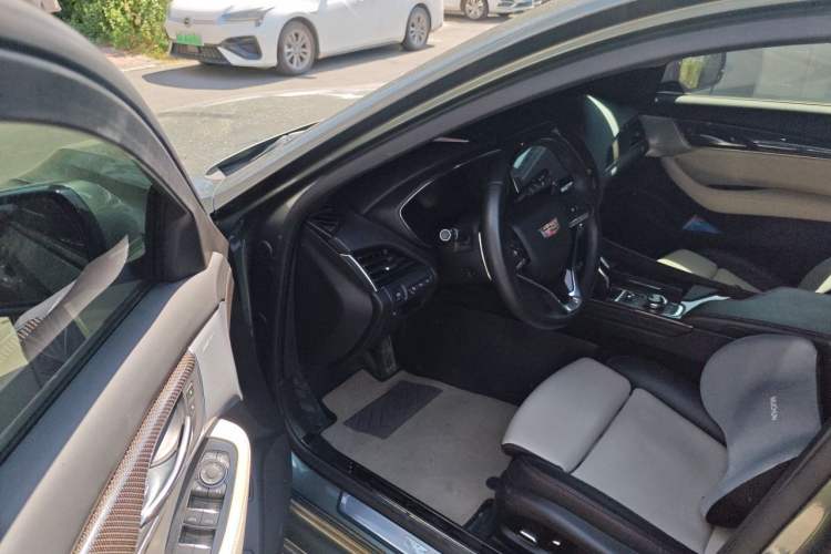 Used Cadillac CT5 2022 28T Platinum Super Driver-Assistance Edition Driver Seat