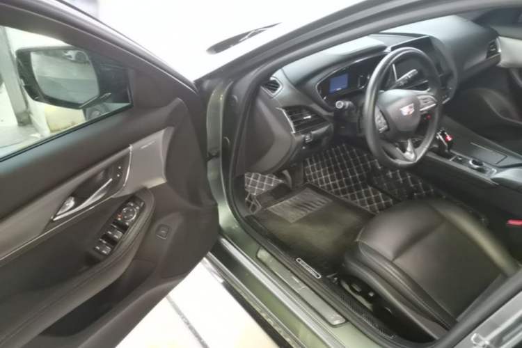 Used Cadillac CT5 2022 28T Luxury Edition Driver Seat
