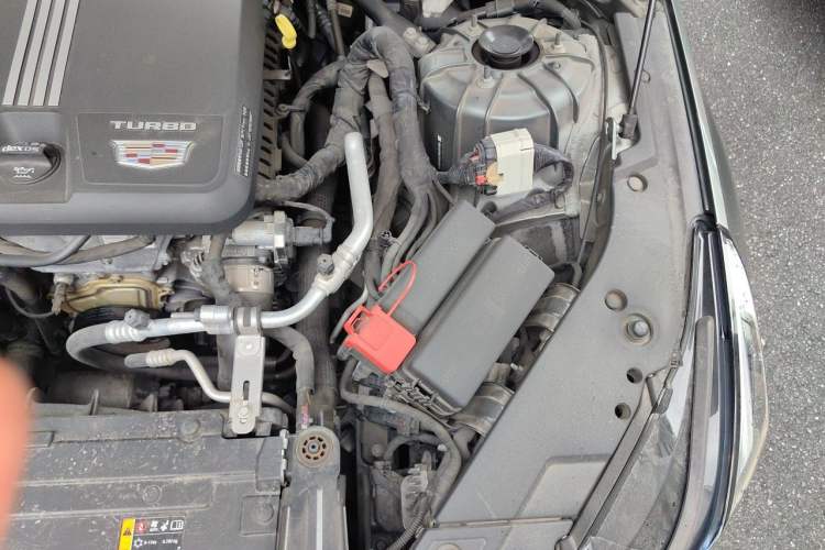 Used Cadillac CT5 2022 28T Luxury Version (Standard Edition) Engine Bay Left