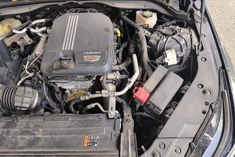 Used Cadillac CT5 2022 28T Luxury Edition Engine Bay Left