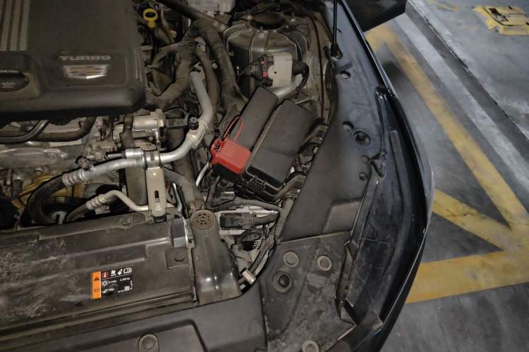 Used Cadillac CT5 2022 28T Prestige Edition Engine Bay Left