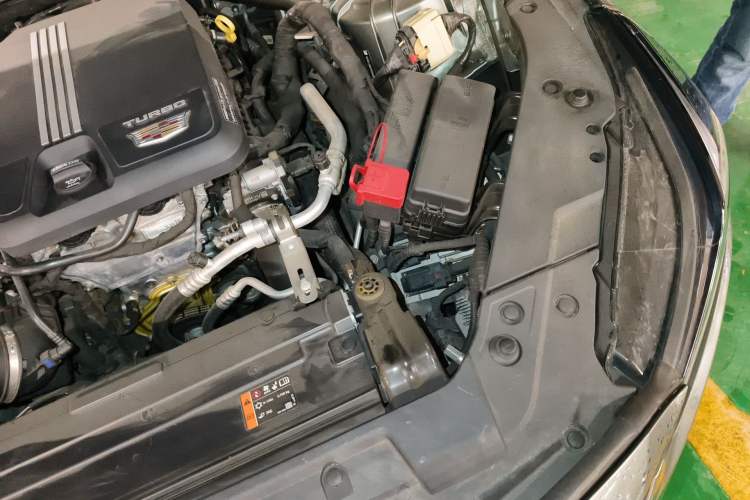 Used Cadillac CT5 2022 28T Luxury Version (Standard Edition) Engine Bay Left