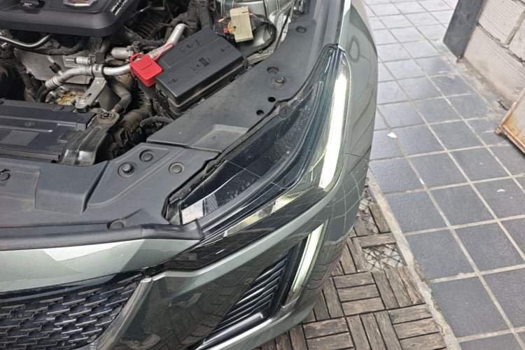 Used Cadillac CT5 2022 28T Luxury Version (Standard Edition) Engine Bay Left
