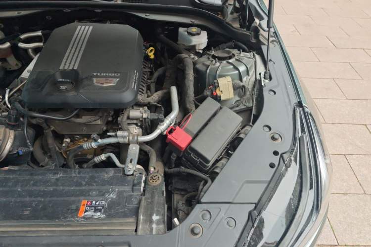 Used Cadillac CT5 2022 28T Luxury Version (Standard Edition) Engine Bay Left